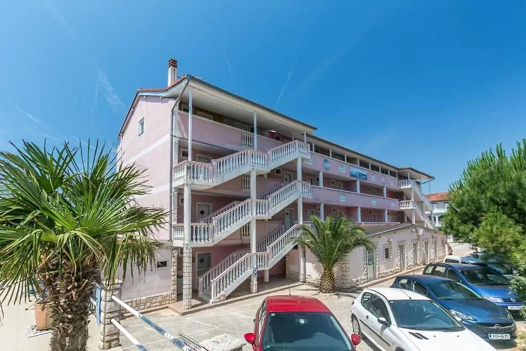 Apartment Suzana 2220 Medulin 0*,  Croatia